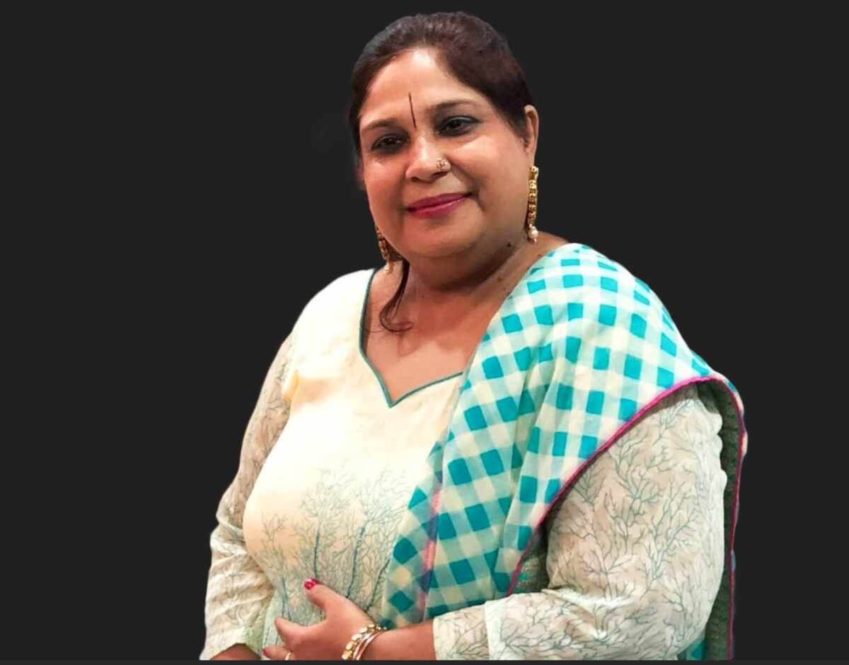 Tarot for students, Student decision making, Inner clarity, Mindfulness for students, Tarot reading for choices, Student well-being, Intuition building, Emotional intelligence, College decisions, Stress management for students, Gen Z trends, Pooja Verma Tarot,