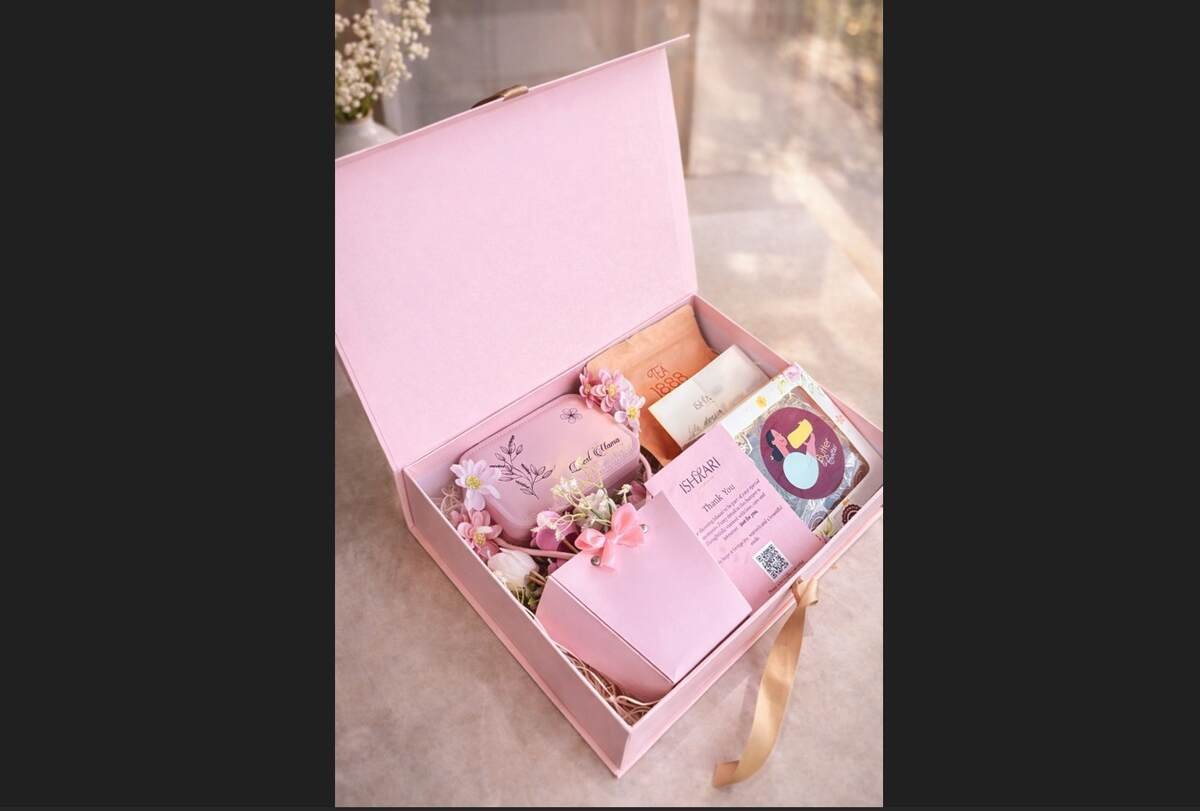 Ishaari Gifts, Mother’s Day hampers 2026, personalized gifts India, gifts for moms, premium gifting brand