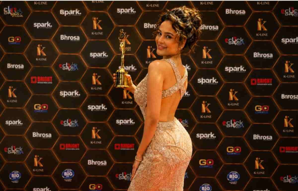 Seerat Kapoor, Dynamic Screen Presence Award, Boogle Bollywood Ballistic Awards 2026, Bollywood awards, Seerat Kapoor news, Bollywood updates